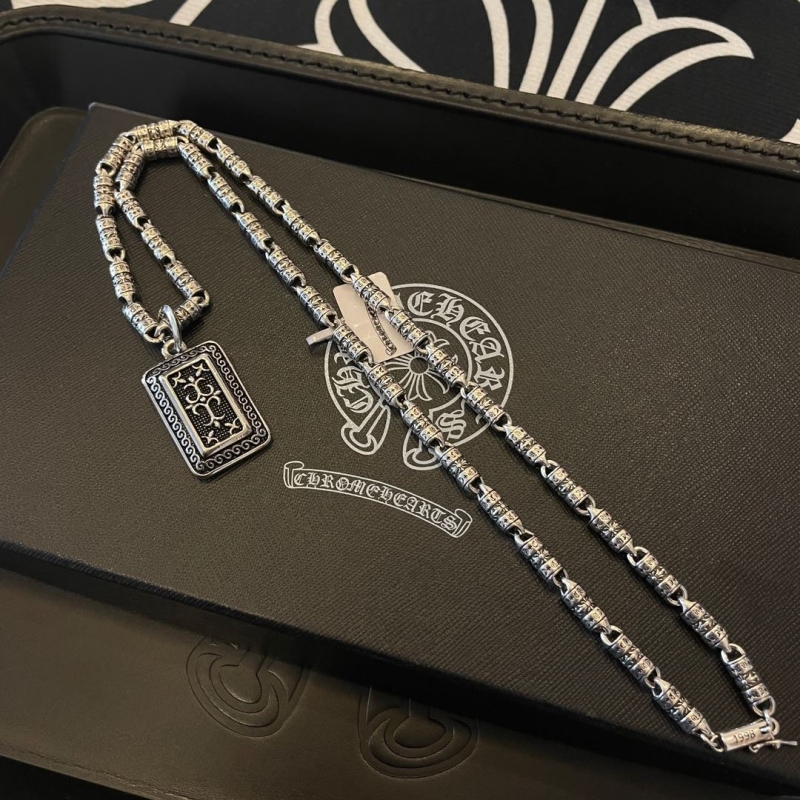 Ch**me He**ts necklaces